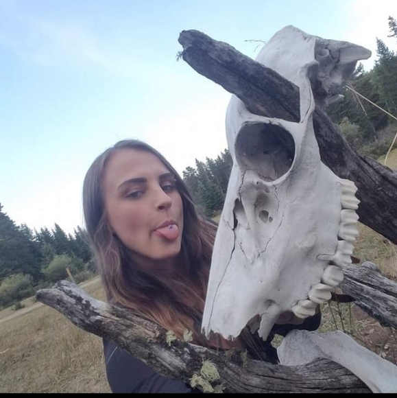 Meet your Posher, Lauren - Picture 1 of 2